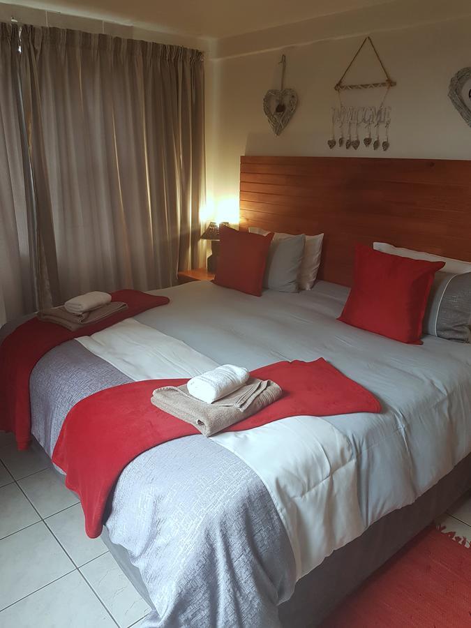 Oppi Rotse Guesthouse Saint Lucia Estuary Exteriör bild